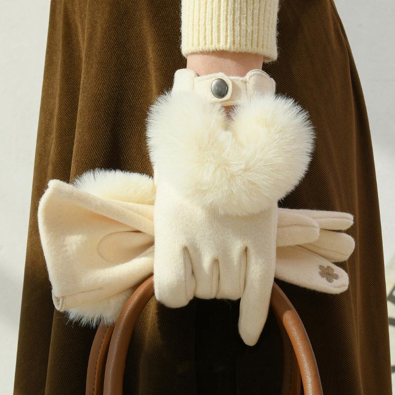 2025 hairball soft waxy gloves keep warm, fashionable and show temperament, cold-proof driving warm gloves One size