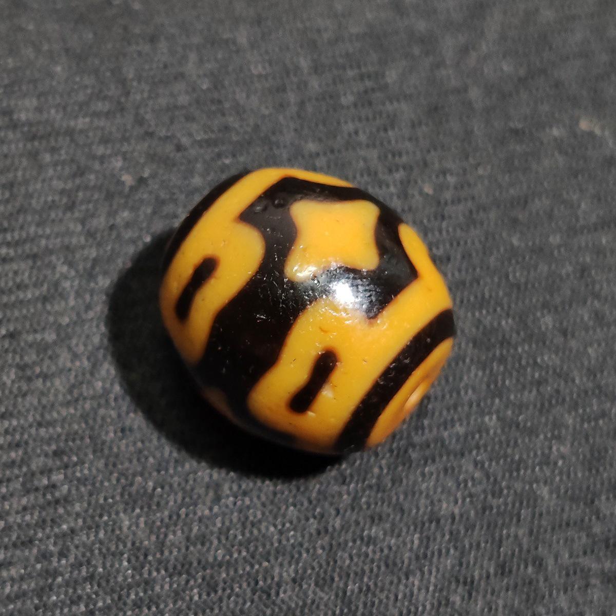 

Lemon Yellow Cross Lotus Dzi Bead DIY Accessory Dzi Agate