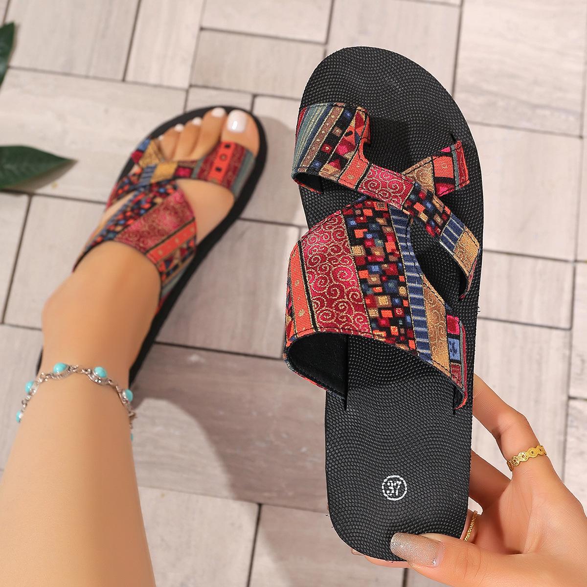 Women S Casual Stylish Large Size Flat Sandals Women S Fashionable Casual Flat Slippers 42EUCN43 красный 1590₽
