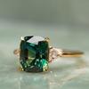 European and American Fashion Retro Square Green Gemstone Four-claw