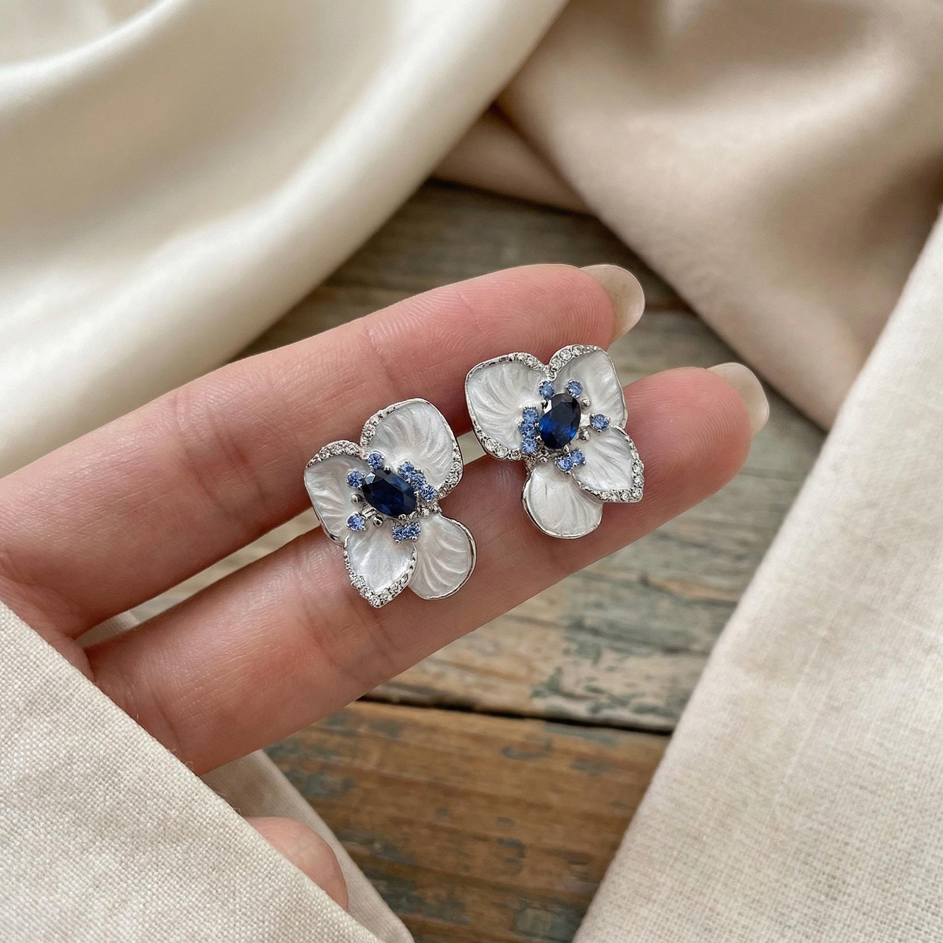 Elegant Silver Needle Blue Crystal Stud Earrings with Vintage French Flower Design