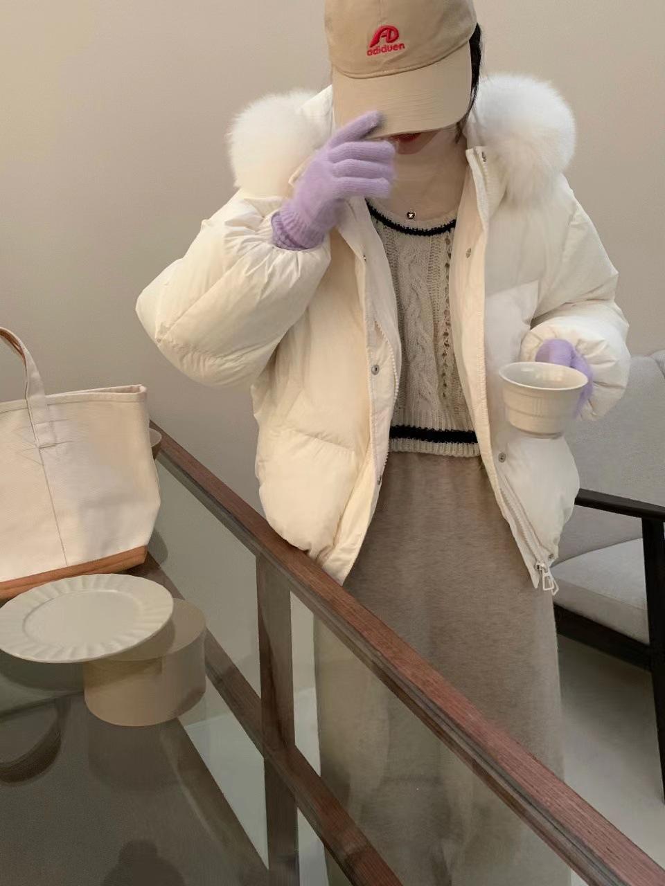 

Маленький пуховик жіночий короткий 2024 новий модний вільний нішевий дизайн сенс потовщена хлібна куртка зимове пальто M size is suitable for 110 to 67.5 kg