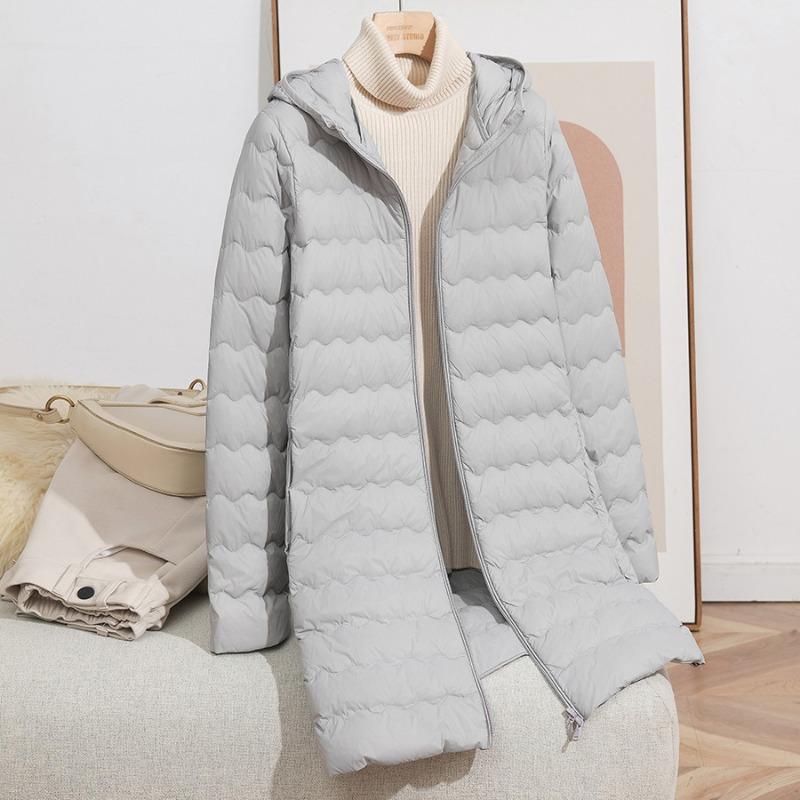 

Осень и зима новая мода с капюшоном волнистая средней длины и длинная легкая пуховая куртка женская куртка на молнии теплая трендовая 3XL (145-80 kg) серый