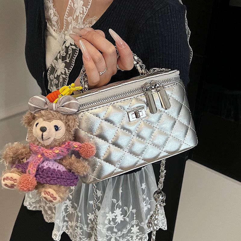 2025 New Korean Version of Casual Fashion Temperament Portable Box Bag Versatile Super Fire Temperament Commuter Chain Messenger Bag