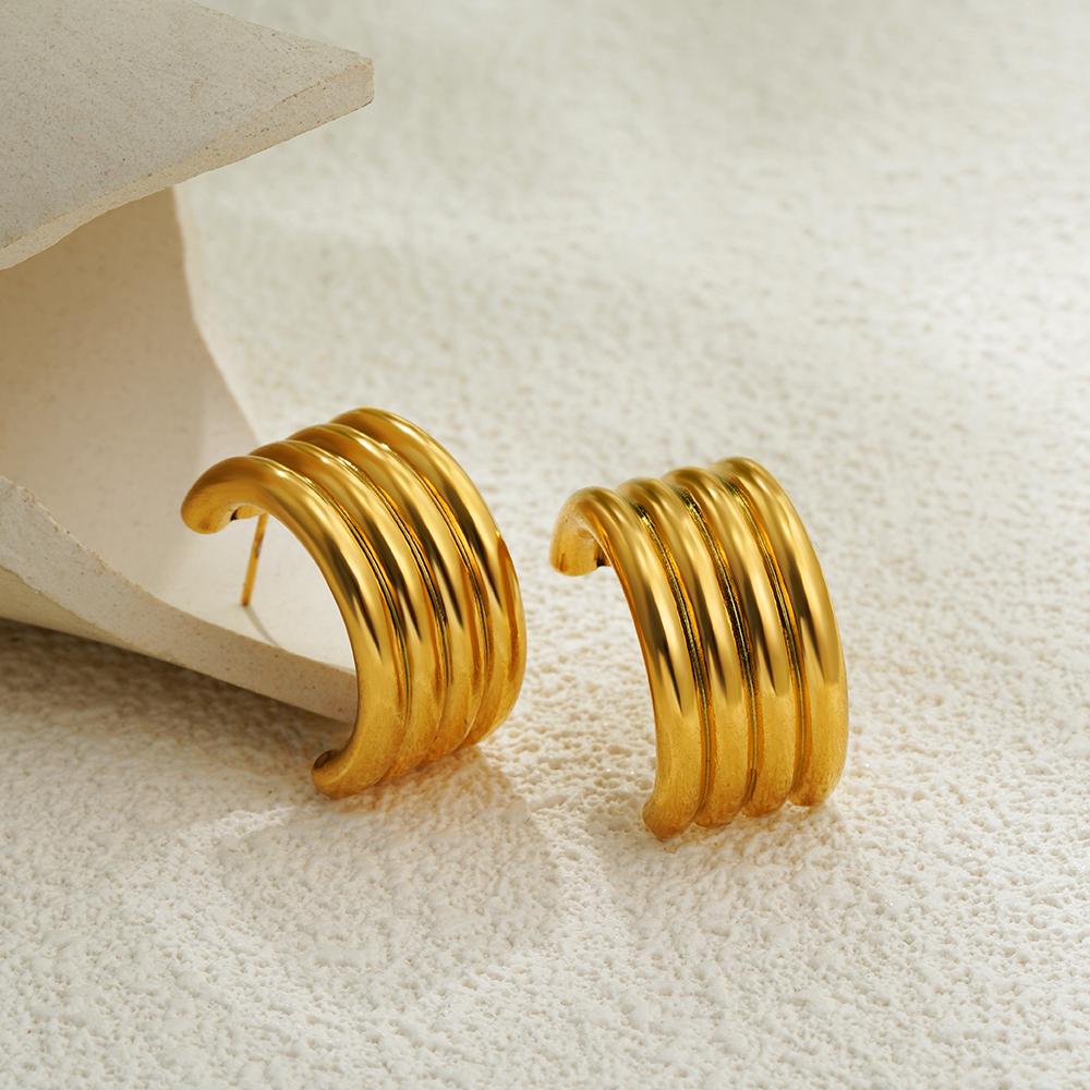 Classics Retro Texture Striped Polished Metal C Shape Huggie Hoop Earrings for Women Stylish Waterproof Stainless Steel Bijoux