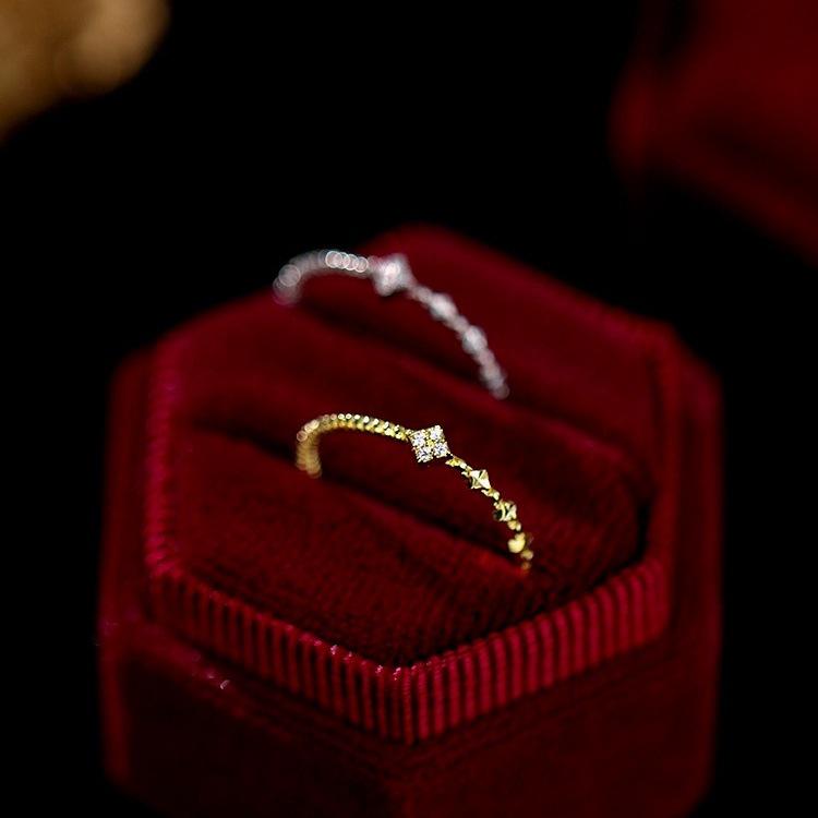 

14K Gold-Plated Four-Leaf Flower Open Ring with Diamonds, 925 Sterling Silver, Simple Elegant Design for Women Platinum