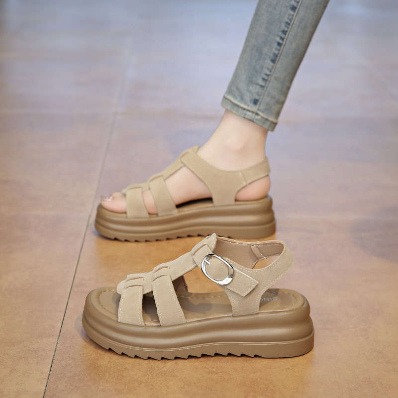 Fashion women's shoes size 35 thick soft sole not tired feet beach shoes women's summer wear 2025 new Roman sandals