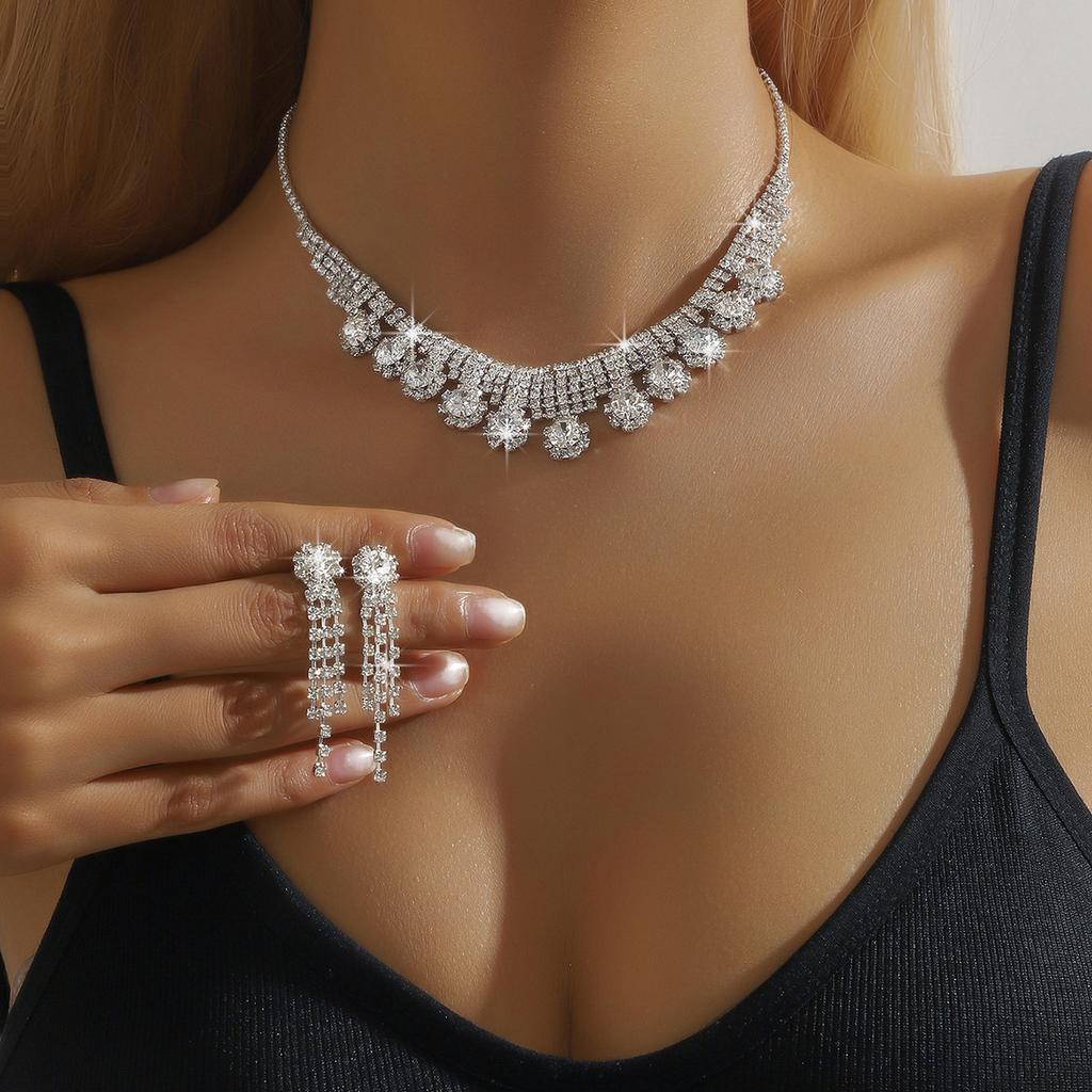 European and American Diamond Studded Super Sparkling Necklace Earrings Bracelet Fashionable High-end Women's Set