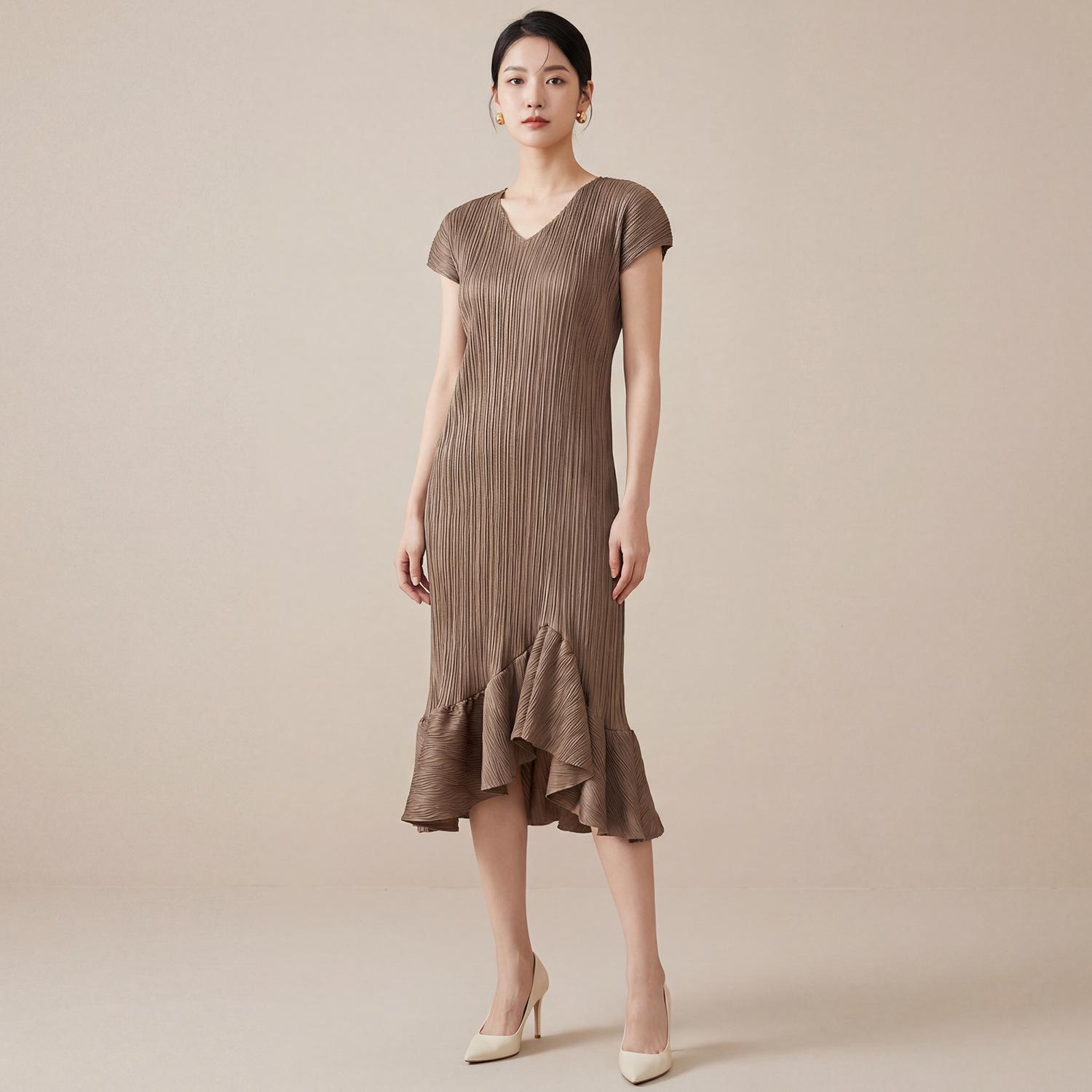 Miyake Elegant Pleated Irregular Fishtail Evening Gown One Size коричневый