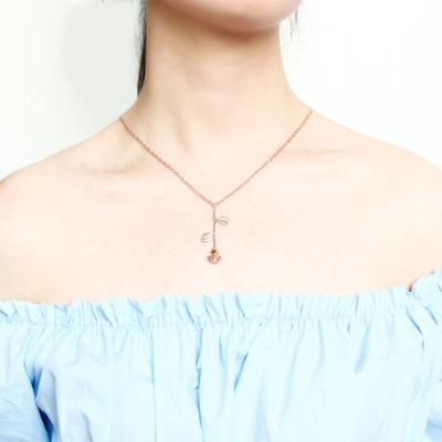 Collana con Catenina Pendente Delicata e Sottile Pendente a Forma di Fiore di Rosa
