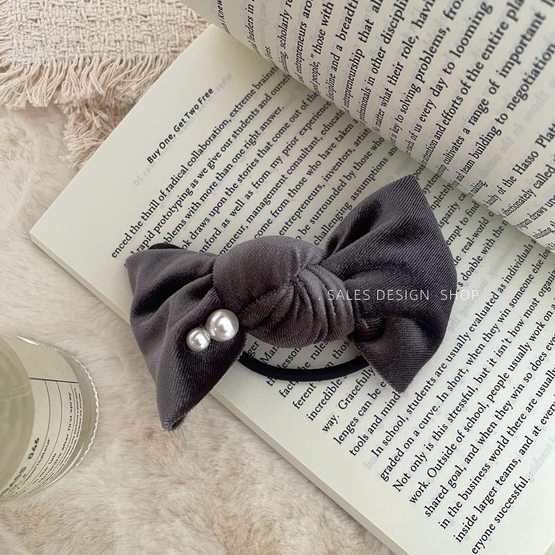 Korean Velvet Pearl Bow Hair Tie: Chic Autumn/Winter Headwear for Women