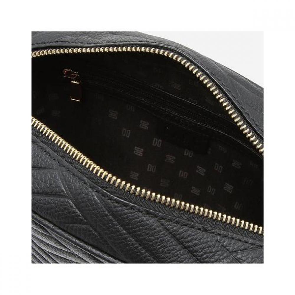 Daks Black Leather Chain Crossbody Bag Dcba2f361