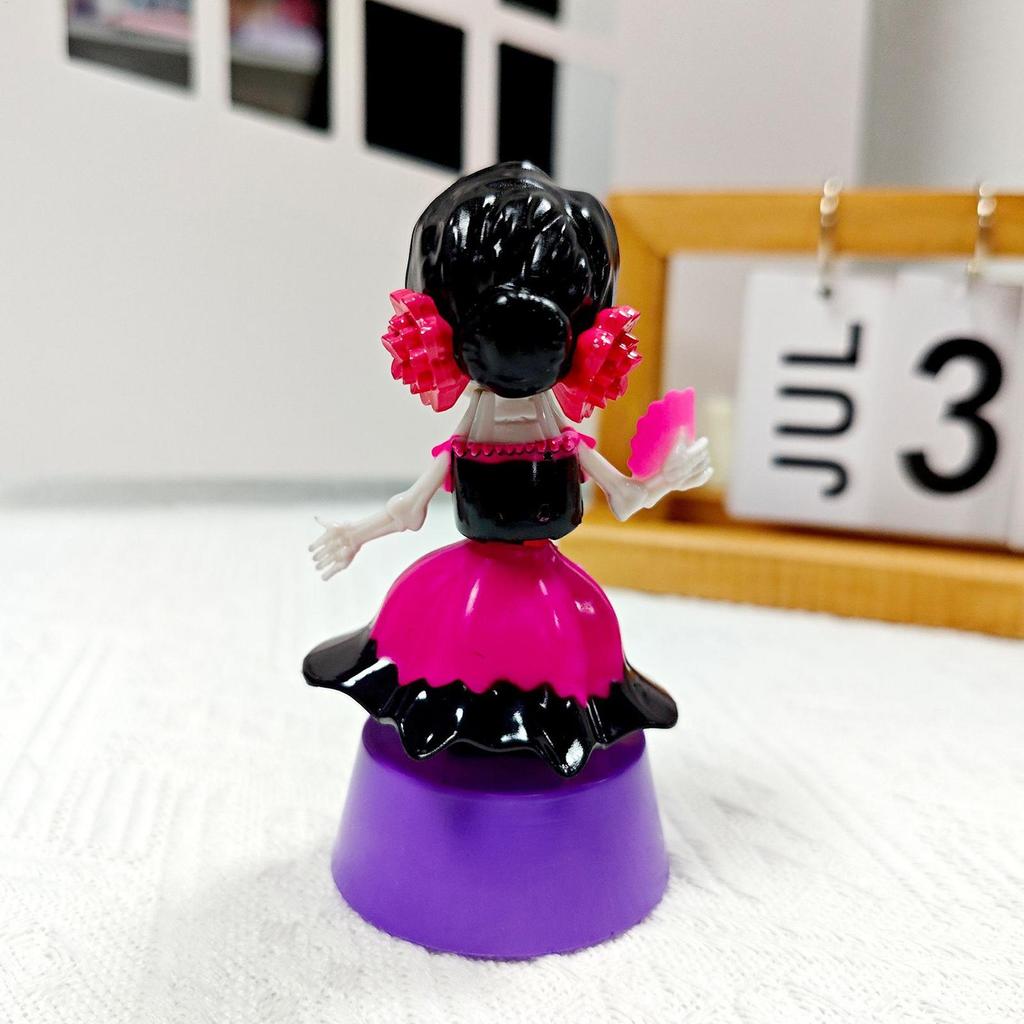 Skeleton Car Decorations Car Ornaments For Dashboard Solar-Powered Shaking Head Ornament For Desktop Interior Home Men Women