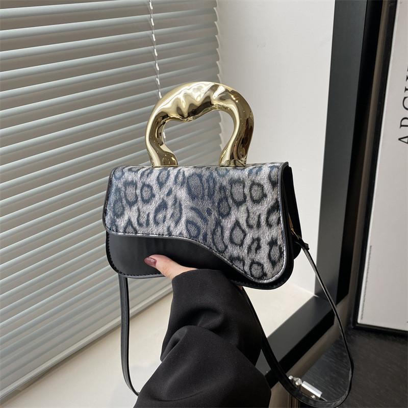 Elegant Leopard Pattern Small Square Crossbody Bag Unique And Trendy Design For Women