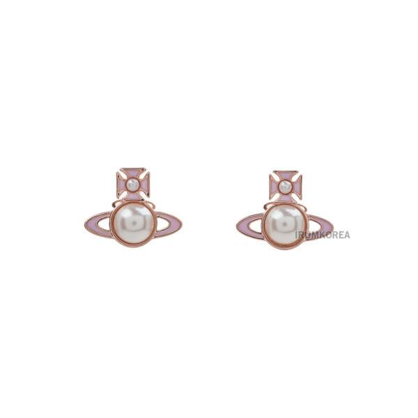 

Vivienne Westwood Fw24 Female Pearl Earrings 6201035w G168 ONE SIZE