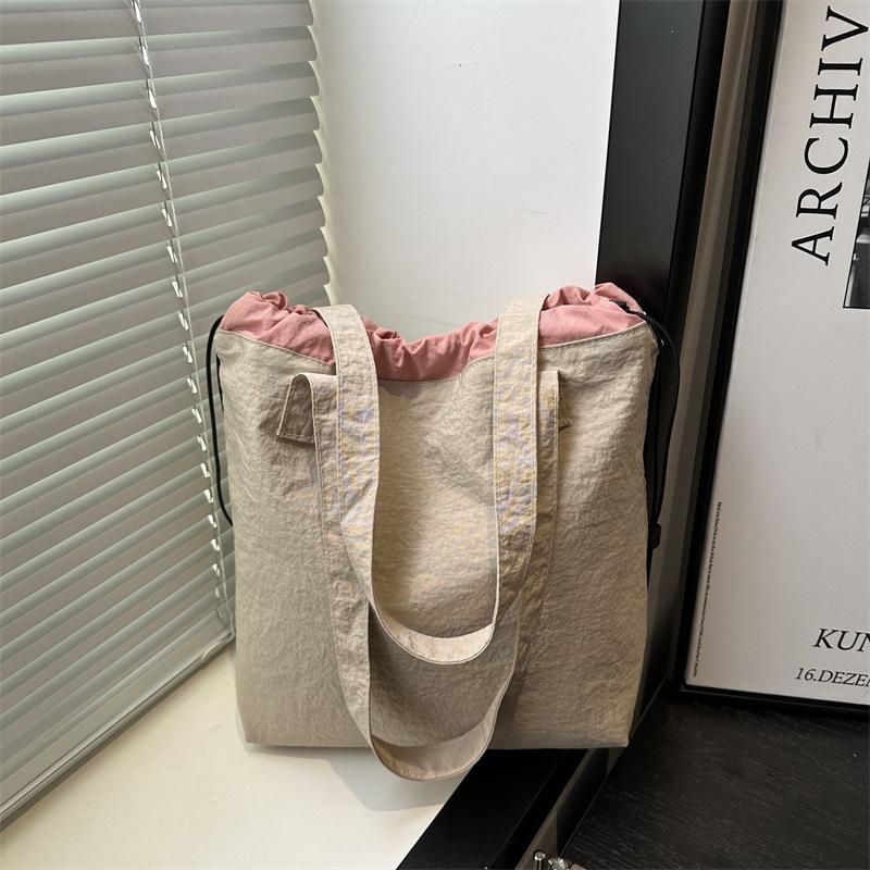 2025 New Fashion Versatile Large Capacity Canvas Bag Women's Simple Casual Shoulder Bag Student Class Commuter Bag