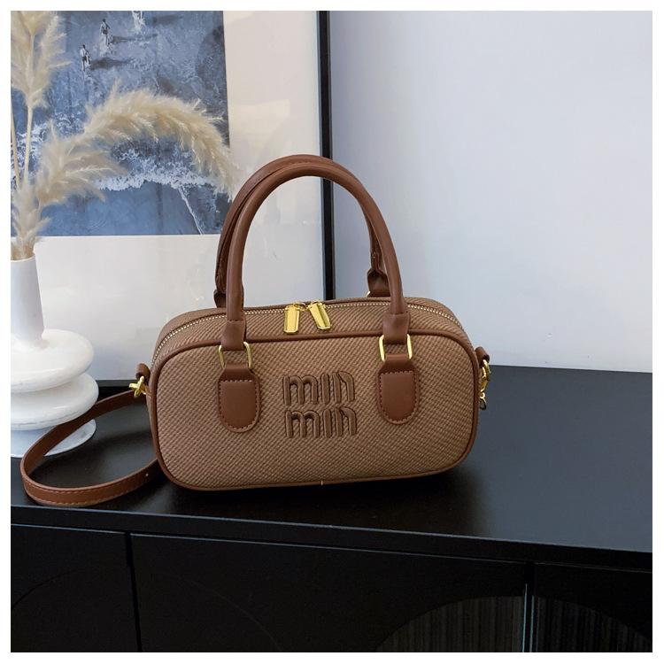 

Современная ретро Бостон контрастного цвета портативная подушка маленькая сумка женская 2025 новая универсальная модная наплечная сумка-мессенджер коричневый