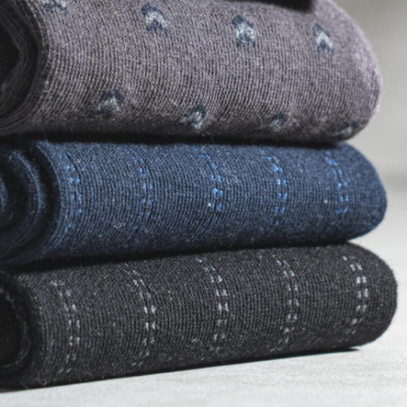 Monfoot Socken mit vertikalem Muster Marineblau