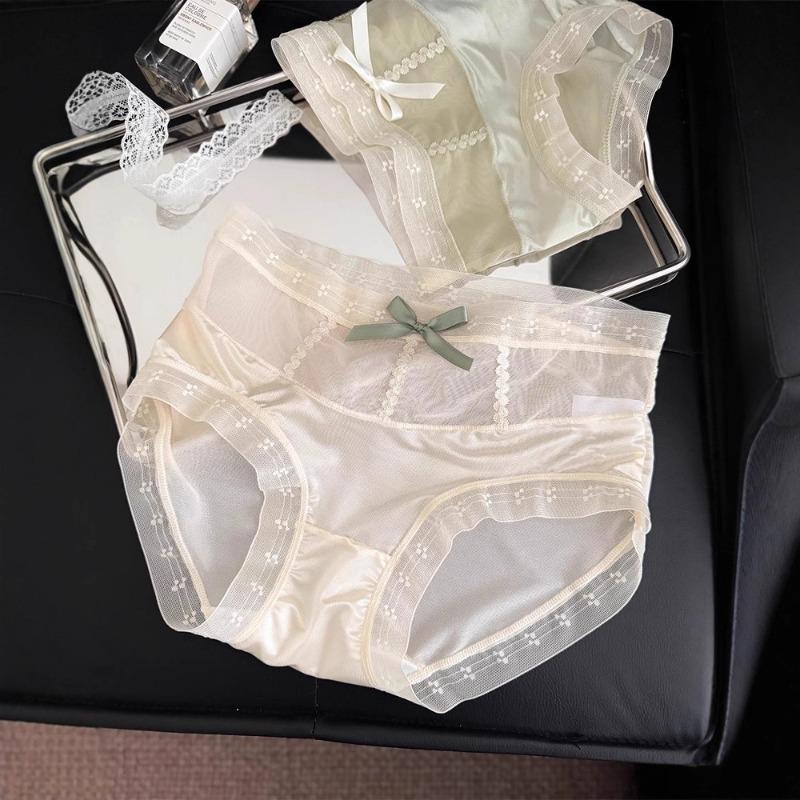 Girls Spring and Summer New Lace Comfortable In Waist Triangle Briefs