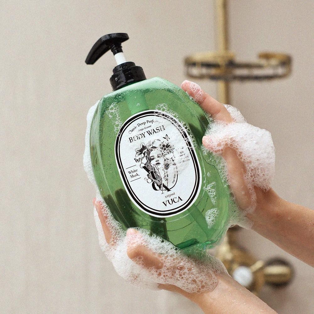 Buca Classic Deep Perfume Body Wash White Musk Fragrance, 1.05L, 2 units