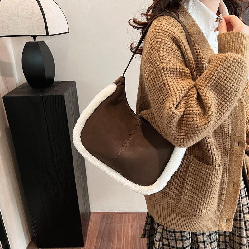 New Fashion Plush Handbag Matte Handbag Shoulder Messenger Bag Women's Commuter Leisure Trend