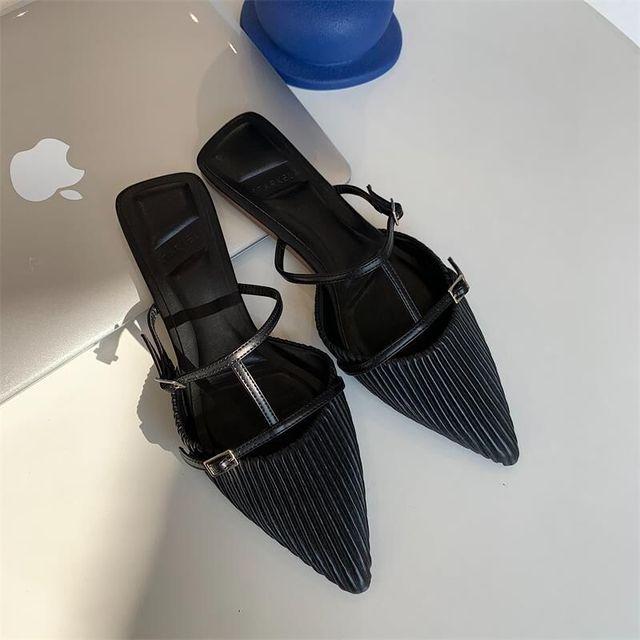 

Весняні нові домашні тапочки з гострим носком. Жіночі босоніжки. Жіночі тапочки. Жіночі тапочки. 37