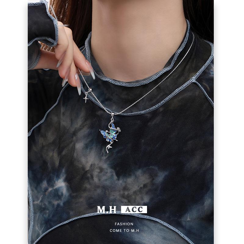 Butterfly and Snake Necklace: Luxury Autumn/Winter Sweater Chain with Elegant Pendant