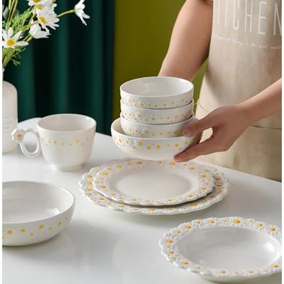 Ceramic Embossed Small Daisy Plate Dinner Plate Household Dinner Plate Rice Bowl Soup Bowl Baking Tray Kitchen Tableware