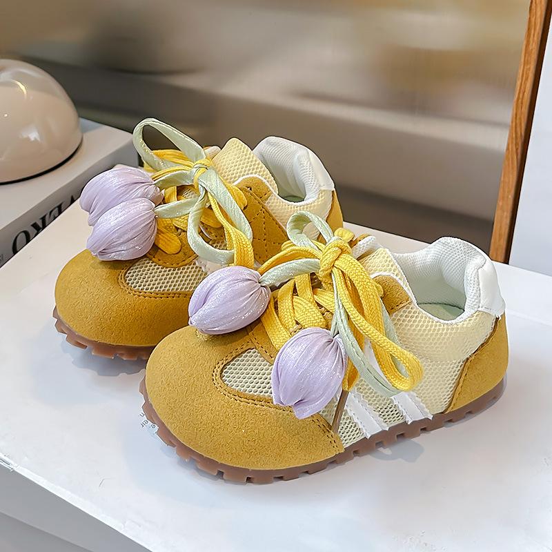 

Повседневная обувь для девочек с защищенными носками, спортивная обувь для малышей и детей с цветами, совершенно новая модель 2025 года, детские кроссовки для бега, нескользящая мягкая подошва 23 жёлтый