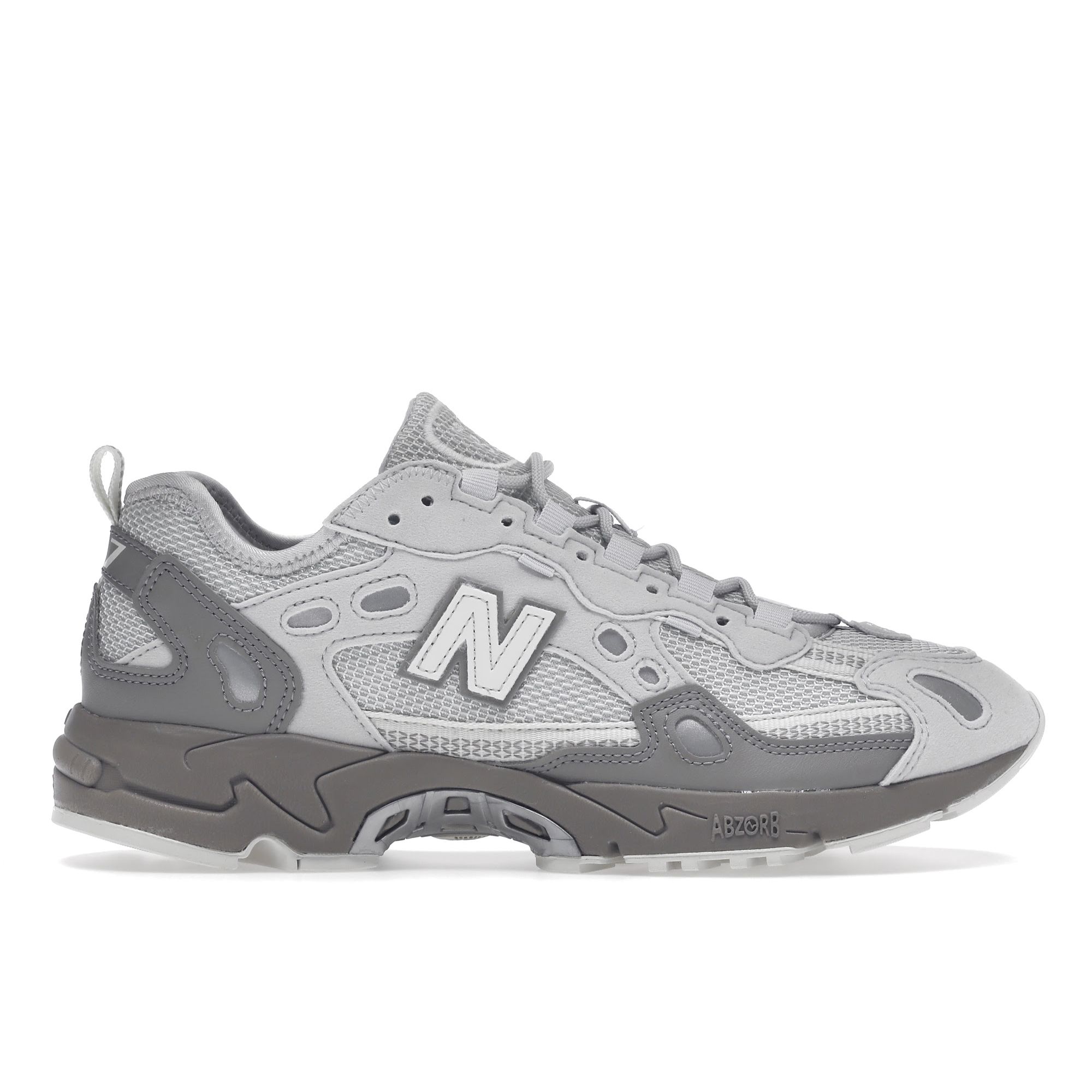 

Кроссовки унисекс New Balance 827 серо-белые ML827AAM