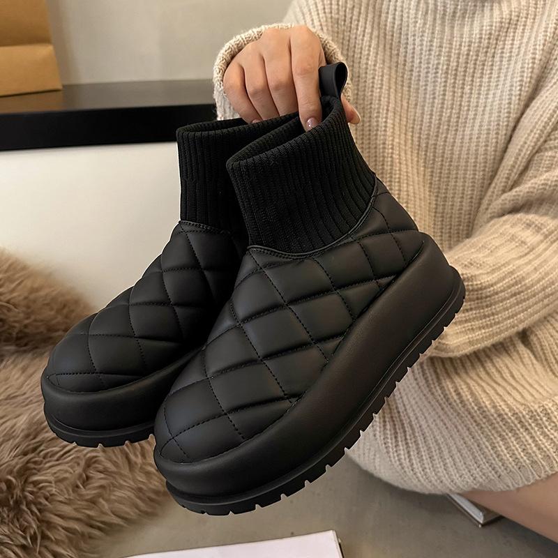 Autumn and winter warm snow boots 22 years old new velvet cotton shoes good-looking boots temperament trendy