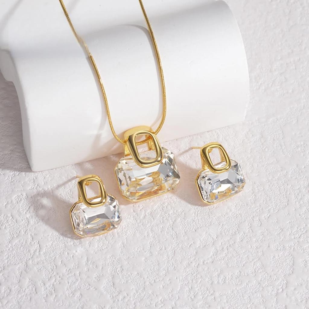 Fashion Geometric Earrings and Necklace Set