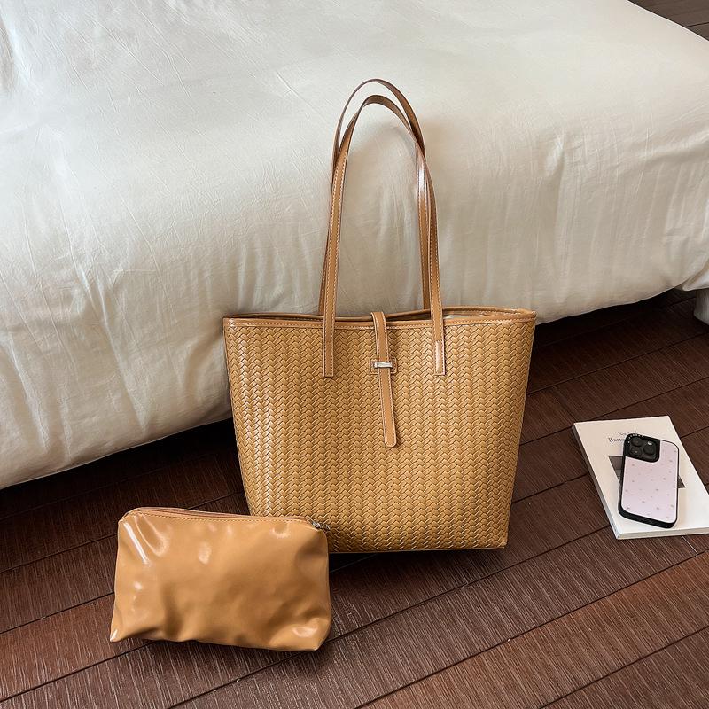 Women's Retro Woven Texture Tote Bag - Stylish Large Capacity Shoulder Handbag for Daily Commute