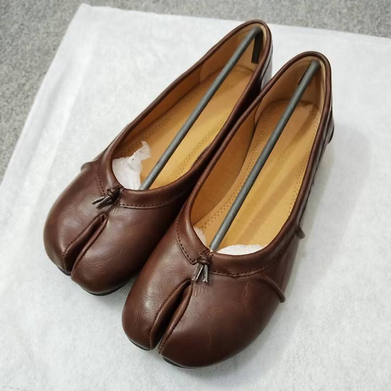 Fashion Spring Summer Fashion Pleated Split toe Women Ballet Flats Comfortable Soft Soles Tabi Walking Lazy Loafers Casual Dance Shoes