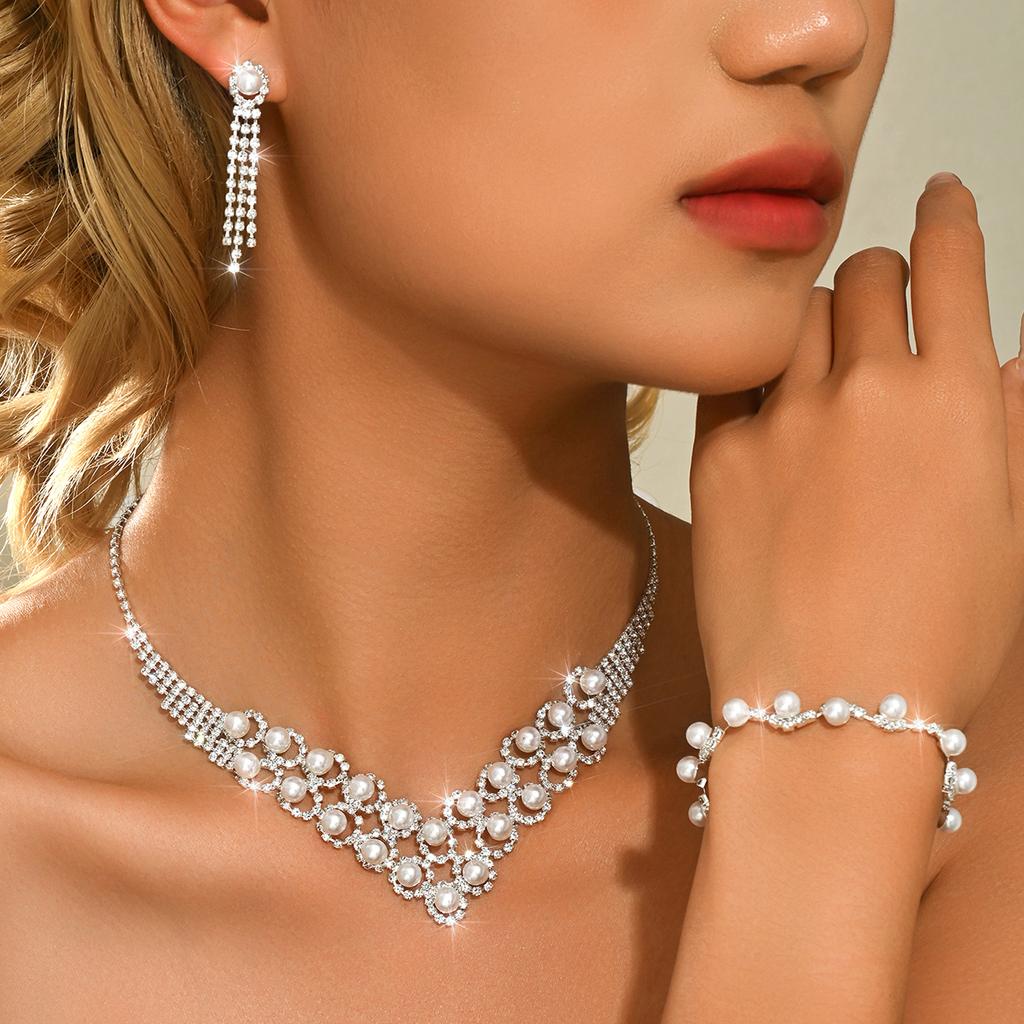 Amazon temperament luxury rhinestone pearl necklace earrings bracelet set fashionable high-end banquet party jewelry