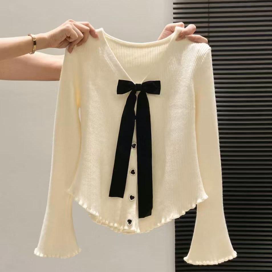 Plus Size Women's Bow Collar Knit Cardigan for Autumn/Winter - Sweet, Age-Reducing, Black/Red/Apricot