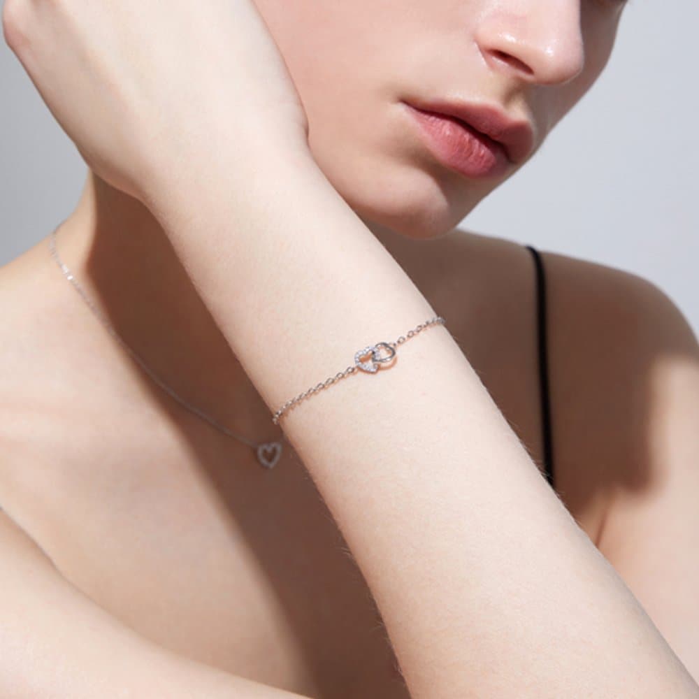 [Stonehenge]] Silver Heart Bracelet Sc1766