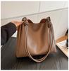This Year's Popular Bags Are Women's Large-capacity Commuter Bags, Retro Fashion Shoulder Bags, Simple Bucket Bags