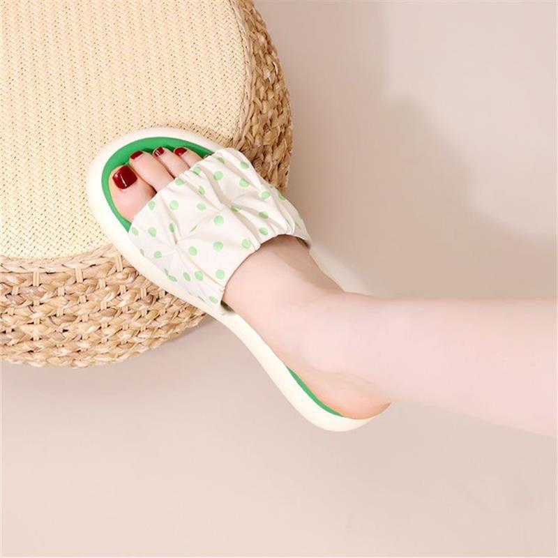 Slippers female summer wear 2025 new fashion fairy style sandals beach versatile non-slip with skirt one-word