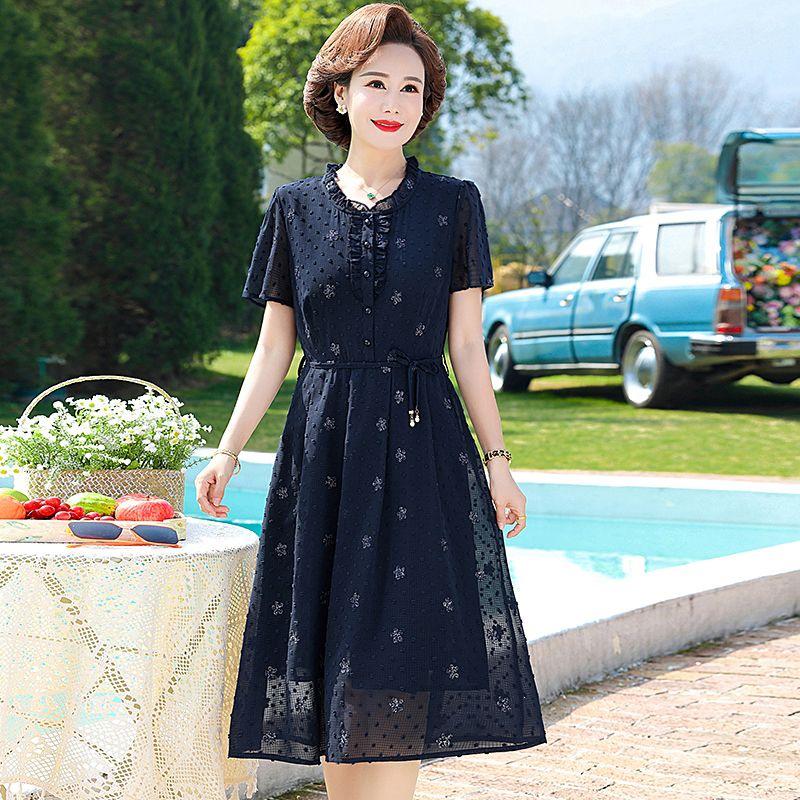 

Elegant Summer A-line Dress for Mature Women, Loose Mid-length with Bowknot, Lace, and Waist-cinching Design 4XL (128-140 jin) темно-синього кольору