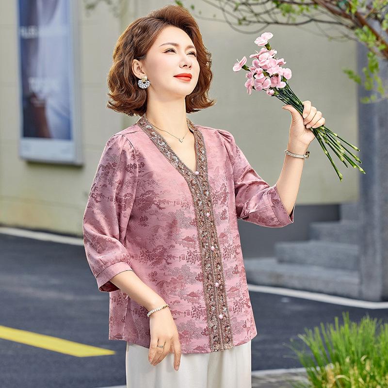 

Stylish V-Neck Plus Size Summer Top for Middle-Aged & Elderly Women - Loose Fit, Three-Quarter Sleeves 5XL (70-78kg) розовый