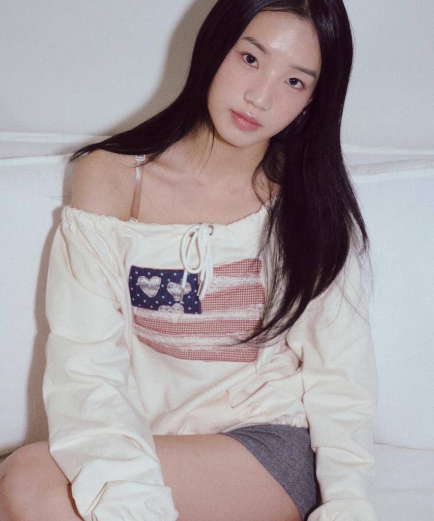 Loginaenloji Usa Banner String Long Sleeve Cream