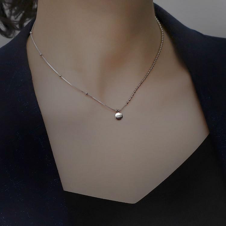 Trendy Shiny Bead Clavicle Necklace for Women - Cool Niche Design