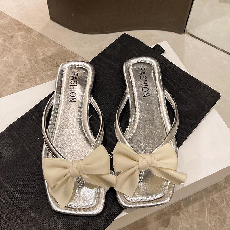 Flat Bottom Cool Slippers Women's Summer Wear Korean Fashion Internet Celebrities Ins Flip-flops Simple Foot Pinch Non-slip Bath Beach