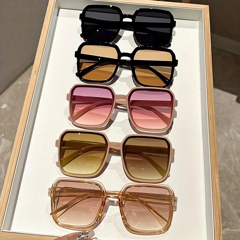 Extrem Große Stylische Sonnenbrille für Damen mit Quadratischem Plastik-Dekor für den Täglichen Gebrauch und den Außenbereich