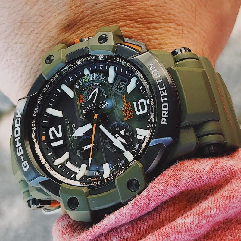 Casio G-SHOCK Serie Aerospaziale GRAVITYMASTER Potente Verde Oliva Stile Militare Professionale per il Volo Movimento al Quarzo Solare Resina GPW-1000KH-3A2021