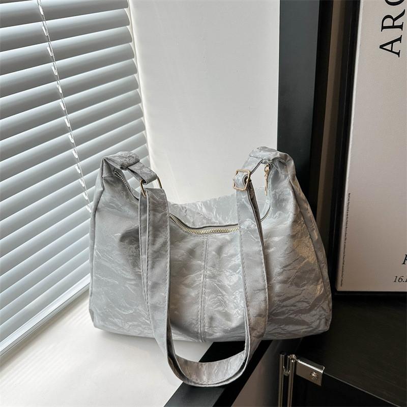 Chic Minimalist Shoulder Bag For Women And Men In Solid Colors Ideal For Daily Use