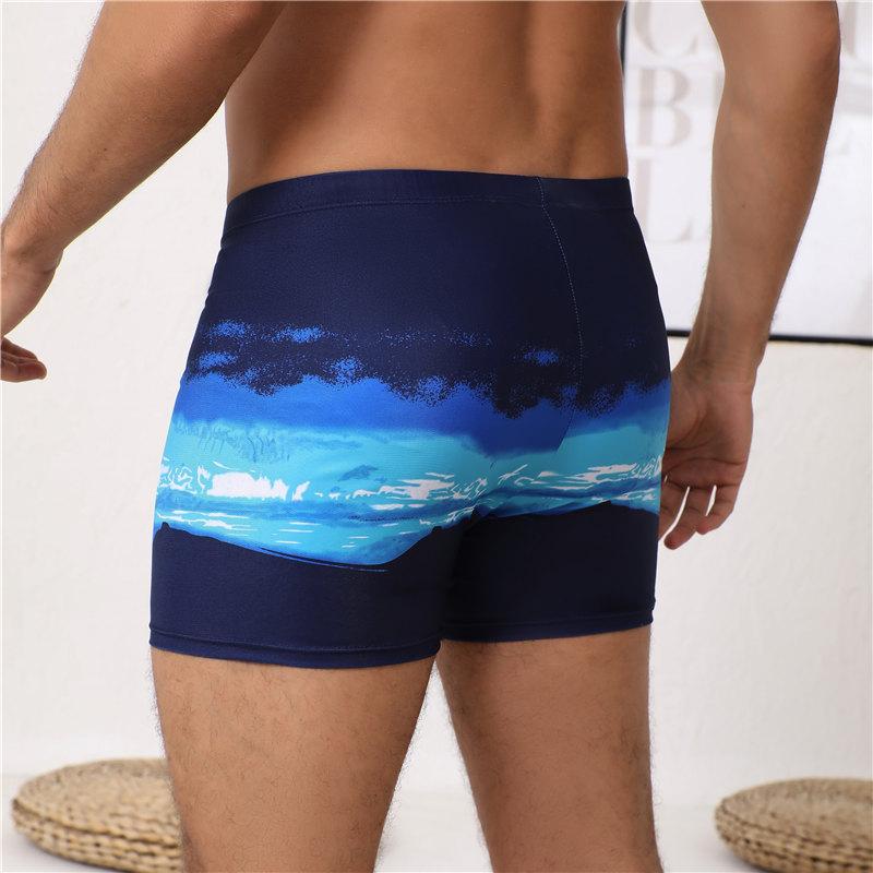 Fashionable Print Brief Swimming Trunks Quick-Dry Sporty Men's Beach Vacation Swimwear Anti-Embarrassment Beach Shorts