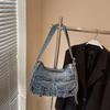 Denim Tote Bag For Women With Zipper Closure And Casual Style For Daily Use