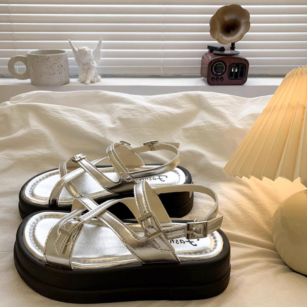 2025 summer new Korean version versatile non-slip beach Roman shoes silver niche muffin platform open-toed sandals women